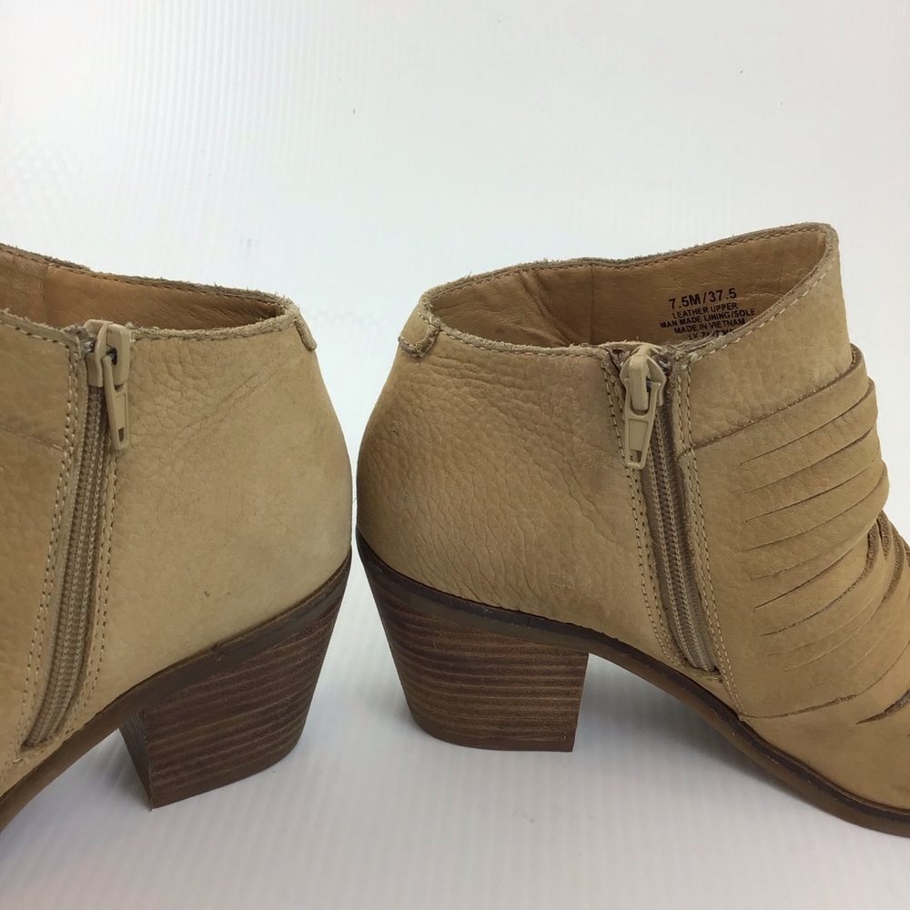 LUCKY BRAND Suede Brown Ankle Boots - Picture 4 of 9
